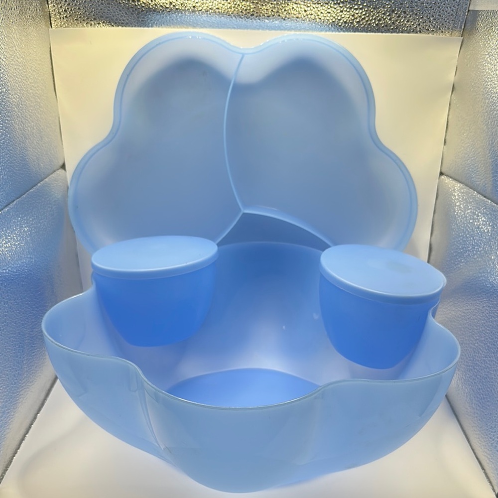 Tupperware Open House Collection Chip 'N Dip Bowl Set in Sheer Blue